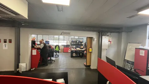 WhatsApp Image 2025-10-21 at 15.12.53.